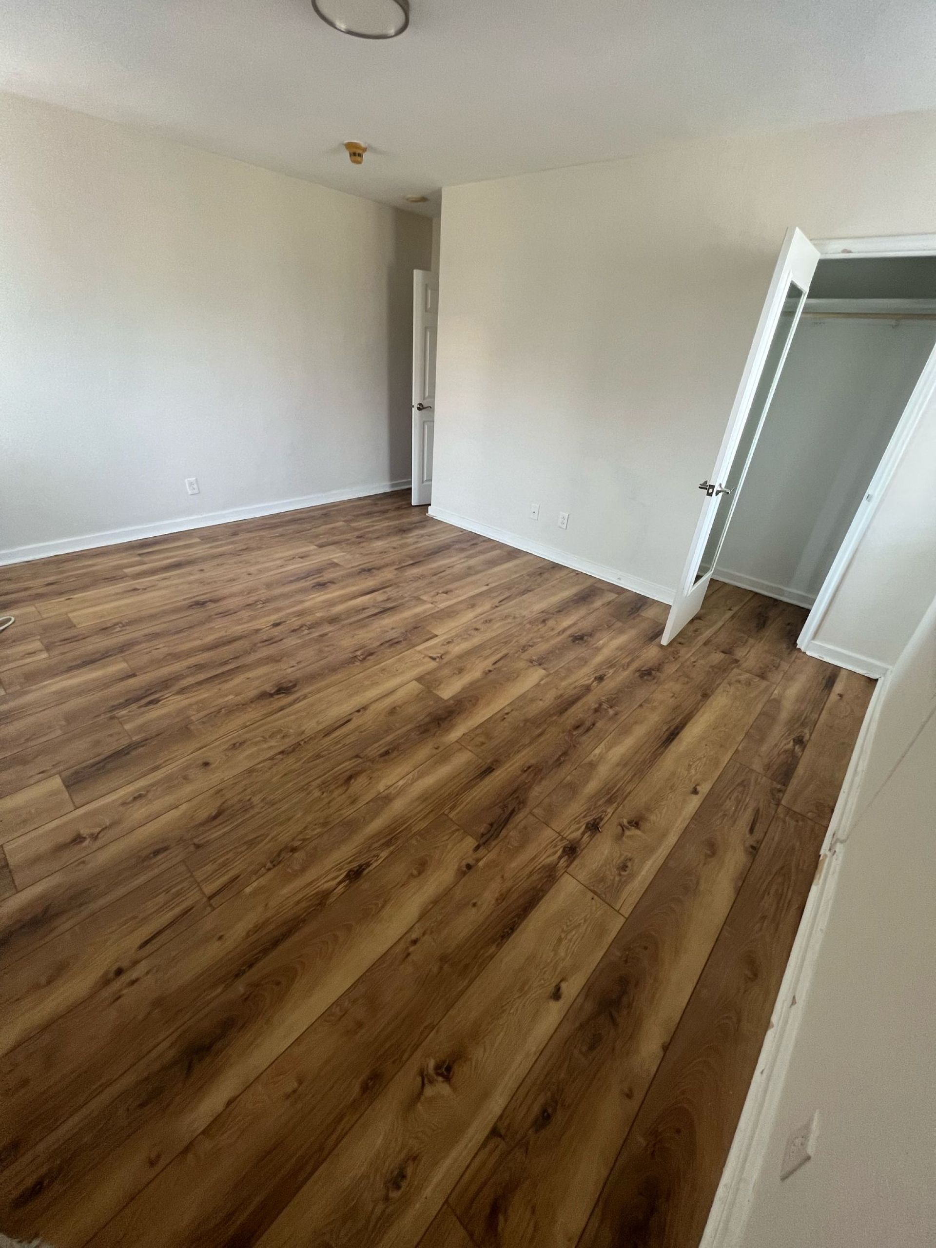 Flooring-remodeling-project-before-afters